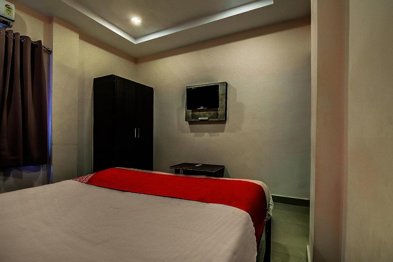 Oyo 8929 Stay Siddhartha Residency Jalāripeta Kültér fotó
